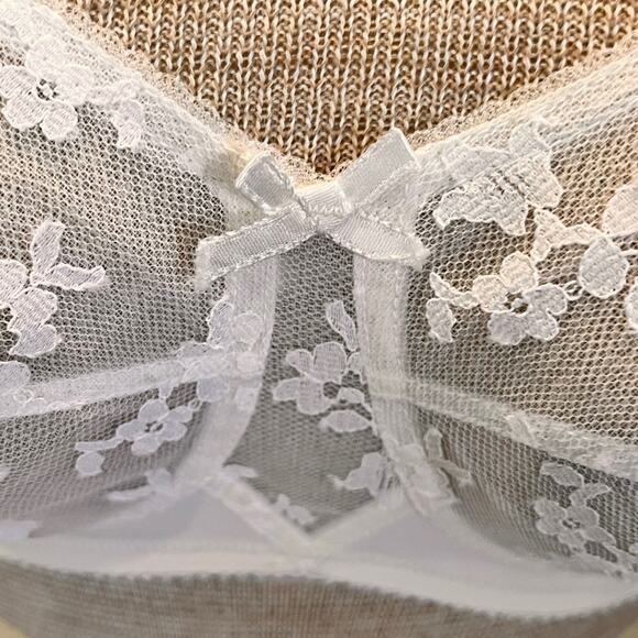 Vintage Lily of France 50s High End Bra Sheer Floral White VTGE Size 36C/XS/S - Picture 3 of 8